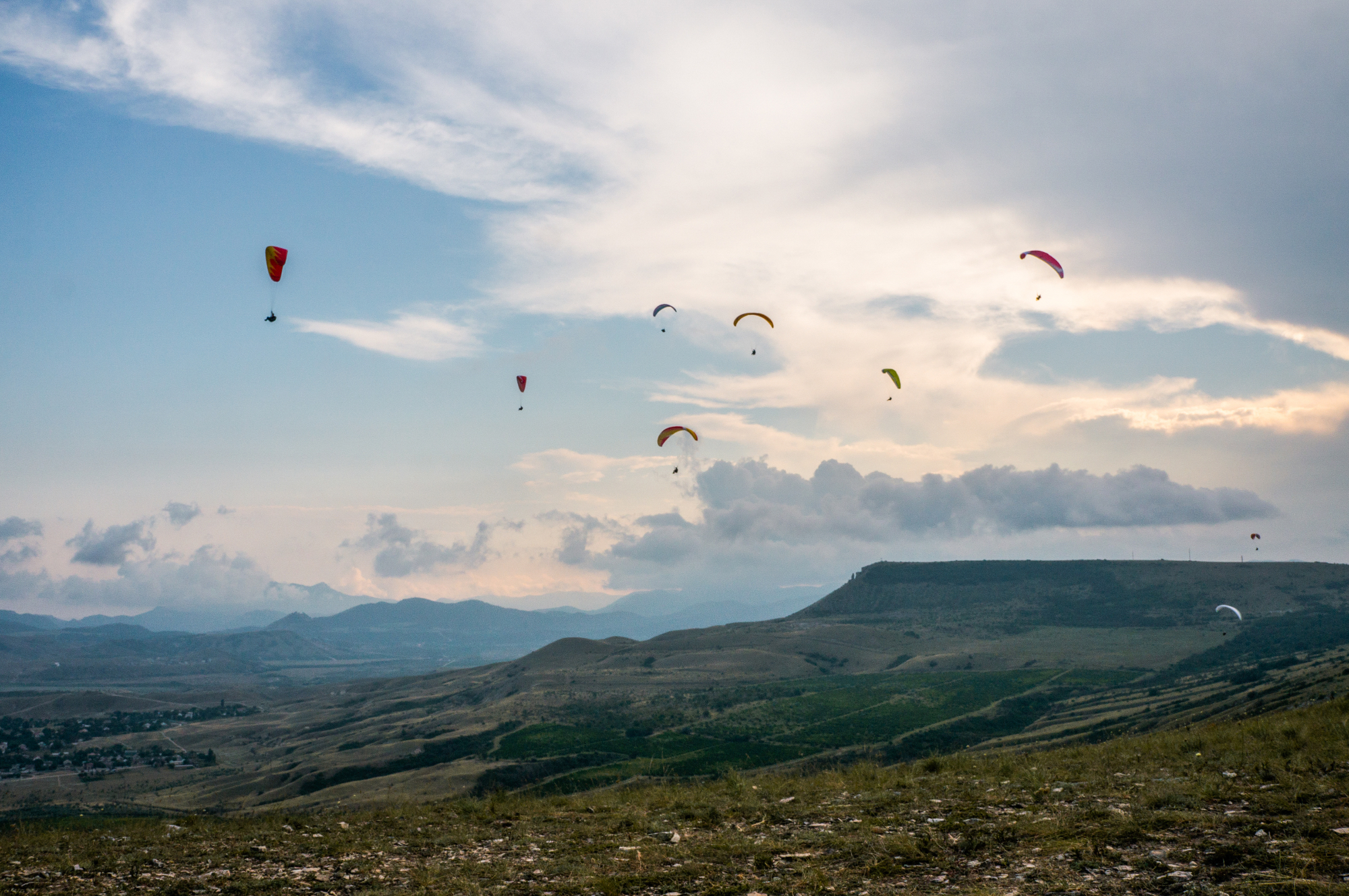 Paragliding je varna, zabavna in nekoliko drugačna aktivnost